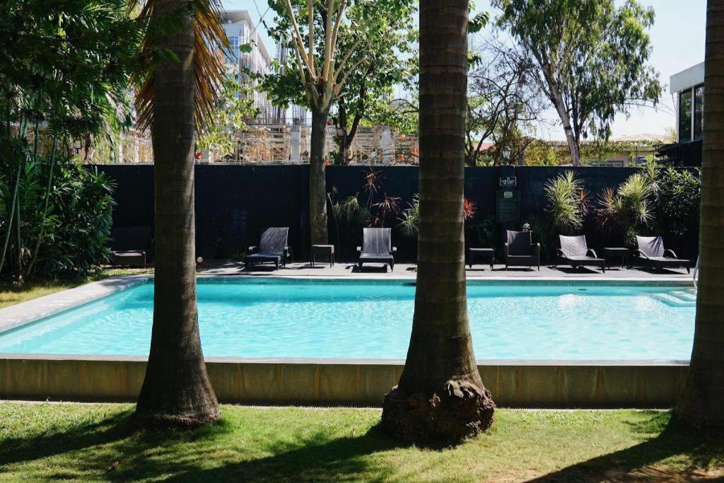 The Henry Hotel Cebu Buitenkant foto