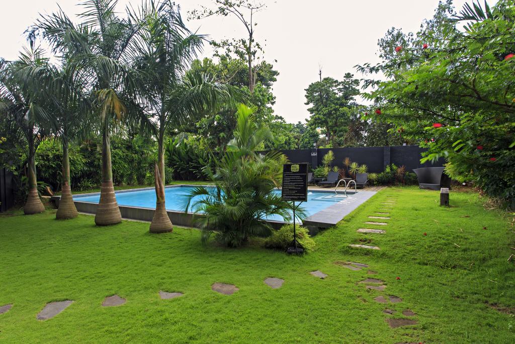 The Henry Hotel Cebu Buitenkant foto