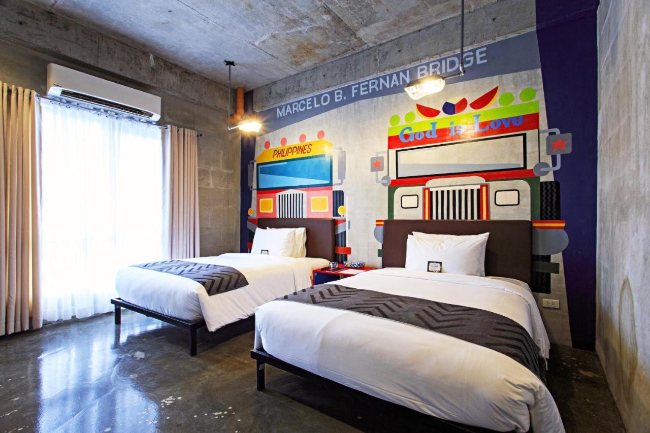 The Henry Hotel Cebu Buitenkant foto