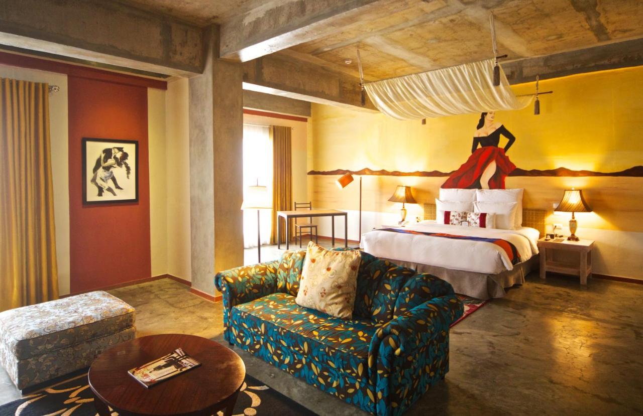 The Henry Hotel Cebu Buitenkant foto