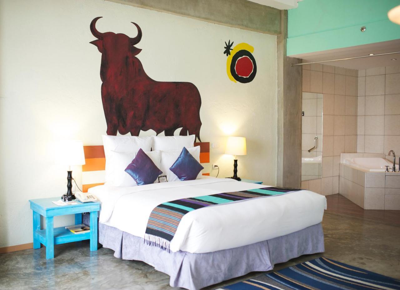 The Henry Hotel Cebu Buitenkant foto