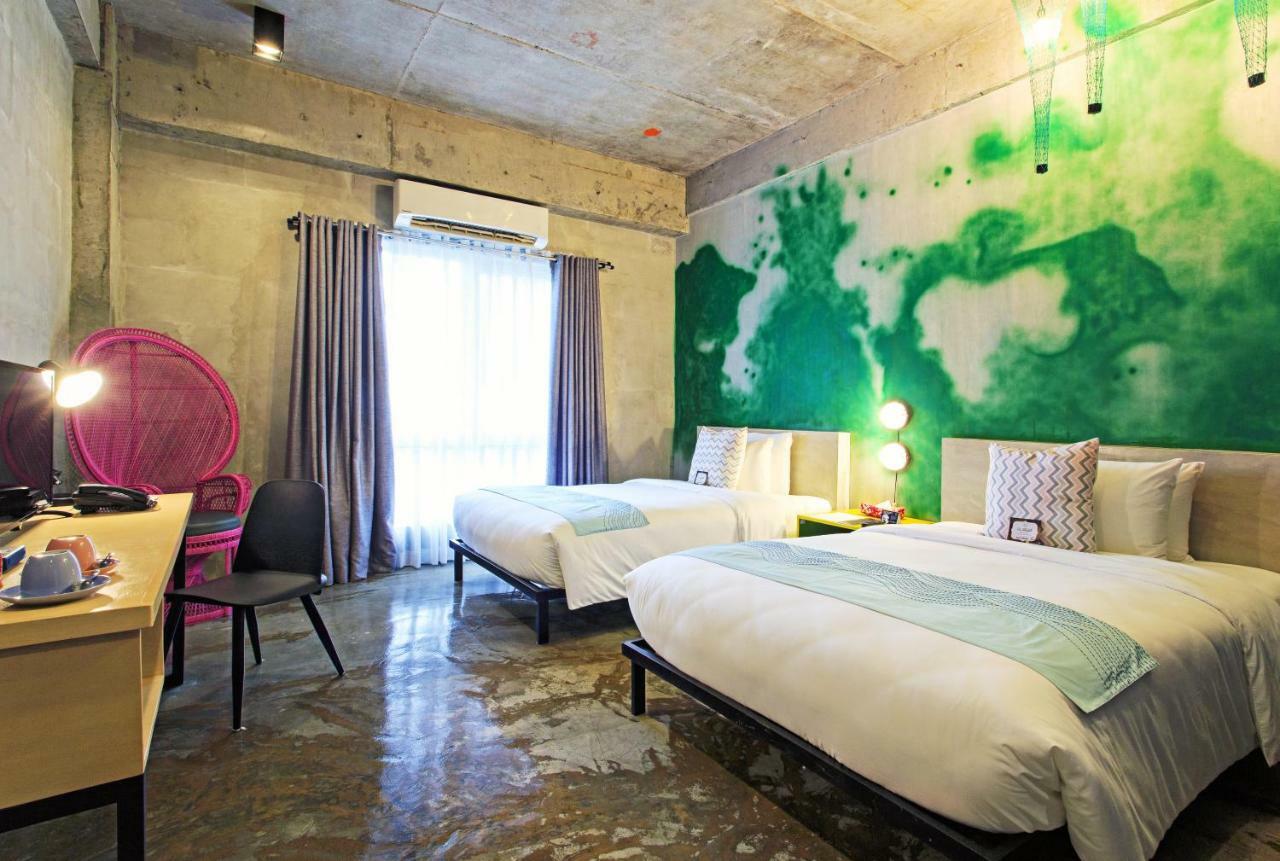 The Henry Hotel Cebu Buitenkant foto